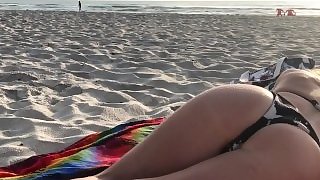 Real Amateur Public Anal Sex Risky on the Beach !!! People walking near...